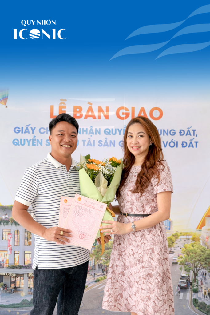 Lễ bàn giao GCN quyền sử dụng đất, quyền sử dụng tài sản gắn liền với đất