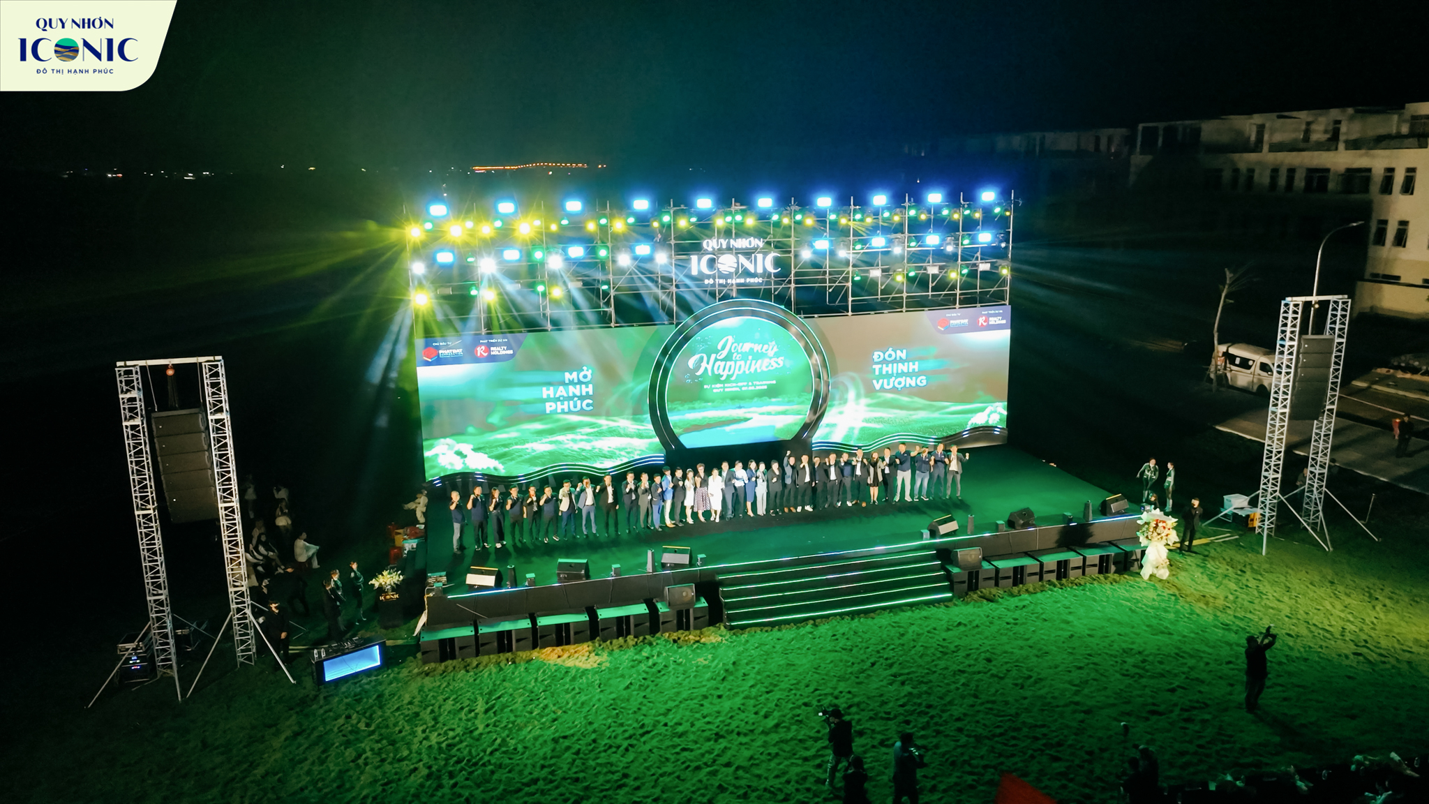Hàng ngàn “người lan tỏa hạnh phúc” bùng nổ tại sự kiện Kick-off & Training Quy Nhơn Iconic